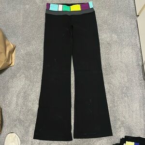 Lululemon Groove Pant Size 6 with color block waistband